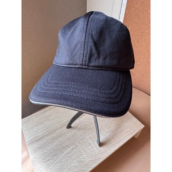 Classic Black Adjustable Baseball Cap - Picture 1 of 9